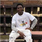 Professeur de musique (chant, rap) avec 3 ans d'expérience. Je sais faire plein de choses et j'aime partager mon savoir.